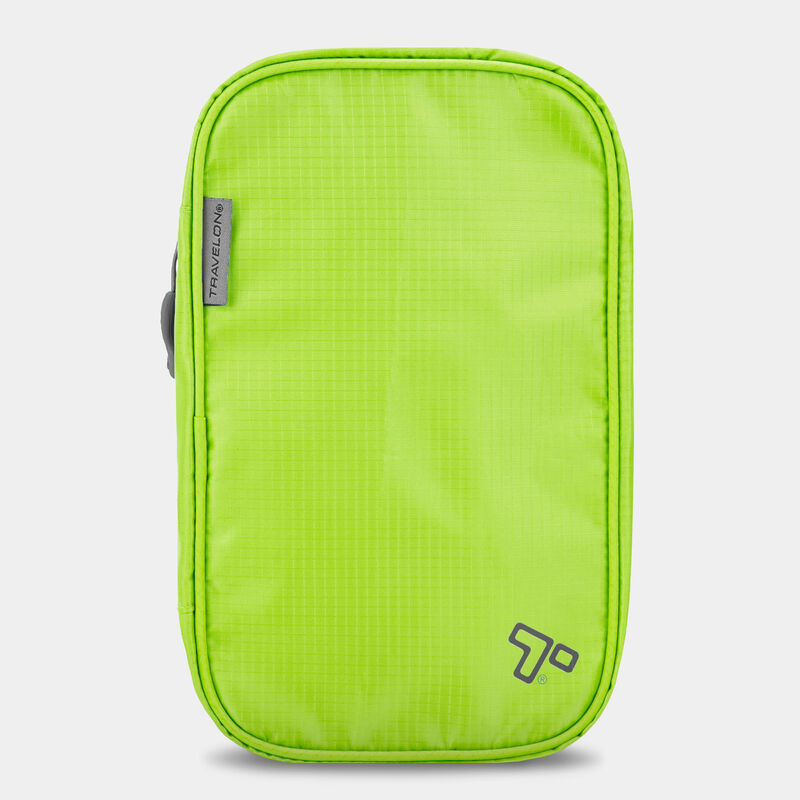 COMPACT HANGING TOILETRY CASE