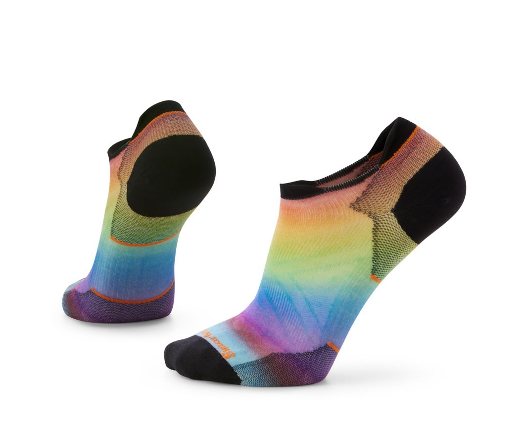 RUN ZERO CUSHION PRIDE RAINBOW PRINT LOW