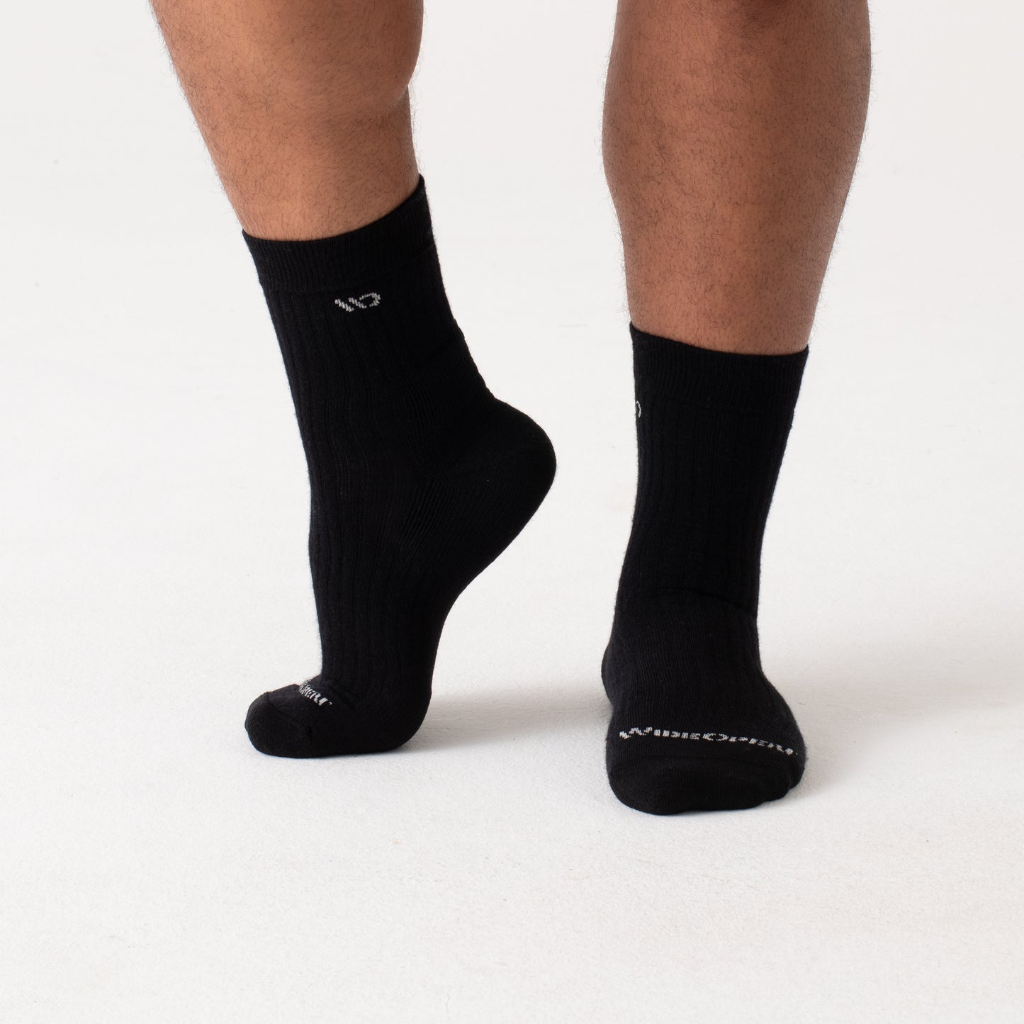 MEN'S SOLID MIDWEIGHT MICRO CREW SOCK